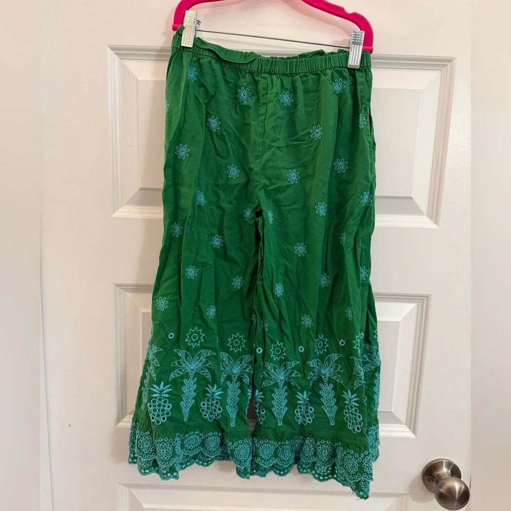 Mini Boden Green Floral Kids Bottoms - Picture 2 of 3